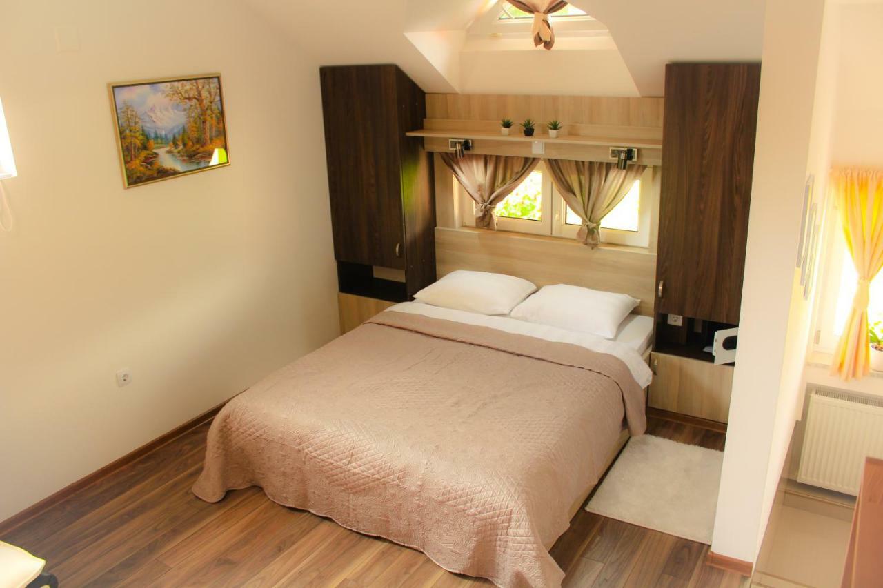 Studio Apartman Lakasa Rakovica Zewnętrze zdjęcie