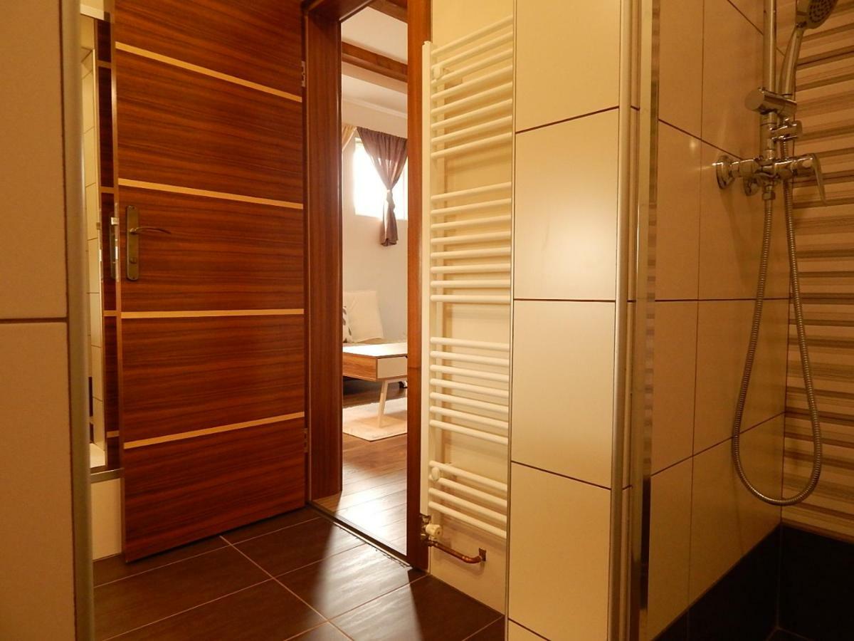 Studio Apartman Lakasa Rakovica Zewnętrze zdjęcie
